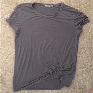 Athlete knot front t-shirt